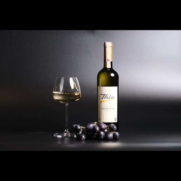 Thia Sauvignon Blanc (75cl)