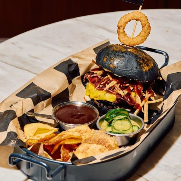 Chef's Sginature Burger (140gr)